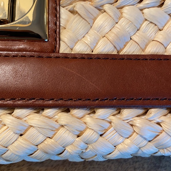 Kate Spade Woven Clutch. - Picture 7 of 7